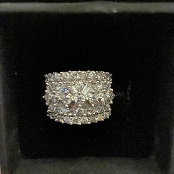 2ct 14K WG Diamond Baguette and Round Ring *Price Firm - Picture 5 of 5